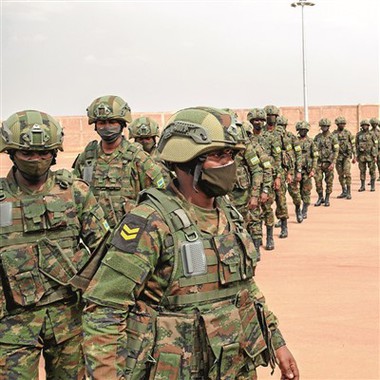 South African National Defense Force (SANDF) Tactical Combat Camouflage Uniform for utendørstrening
